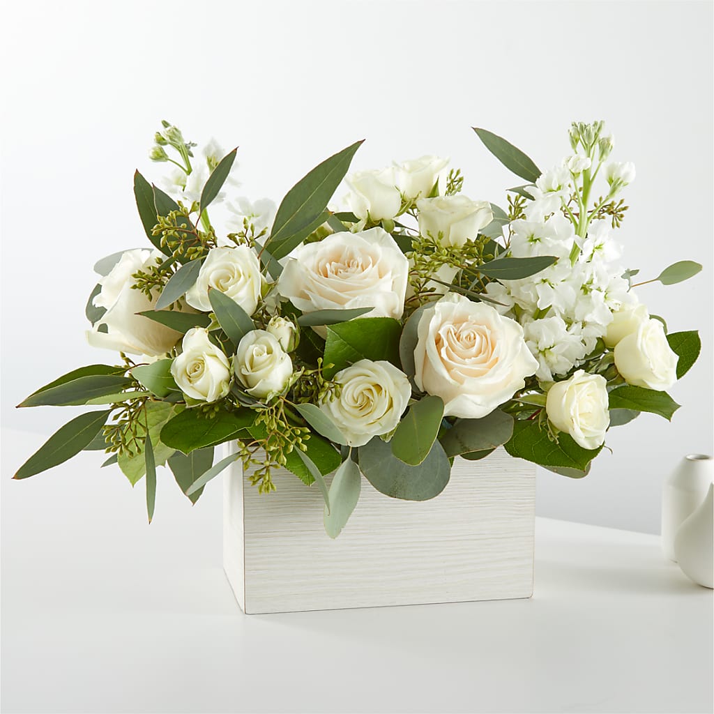 Fresh Linen Box Bouquet – Fairfield Florist, Fairfield CT