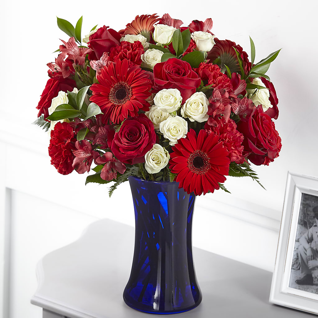 Hearts Embrace Bouquet – Fairfield Florist, Fairfield CT