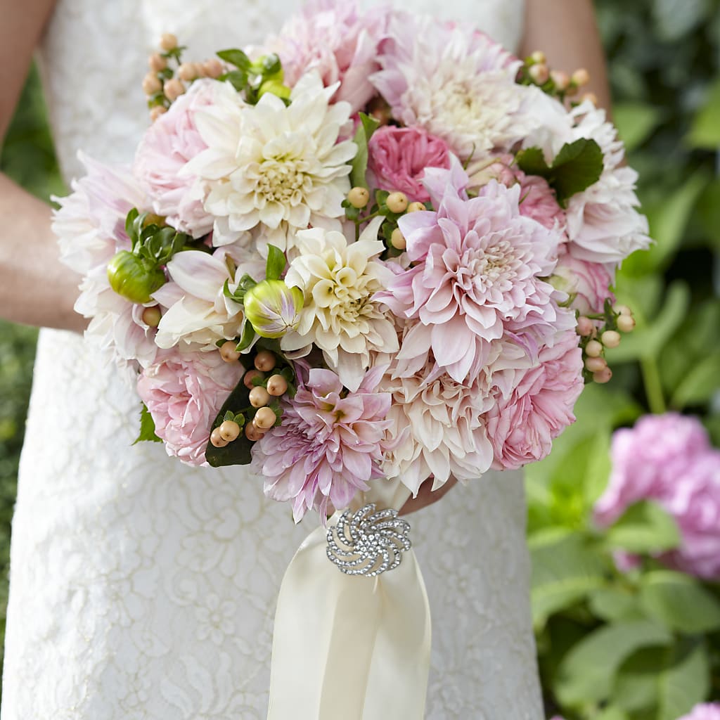 Heart's Promise Bouquet – Fairfield Florist, Fairfield CT