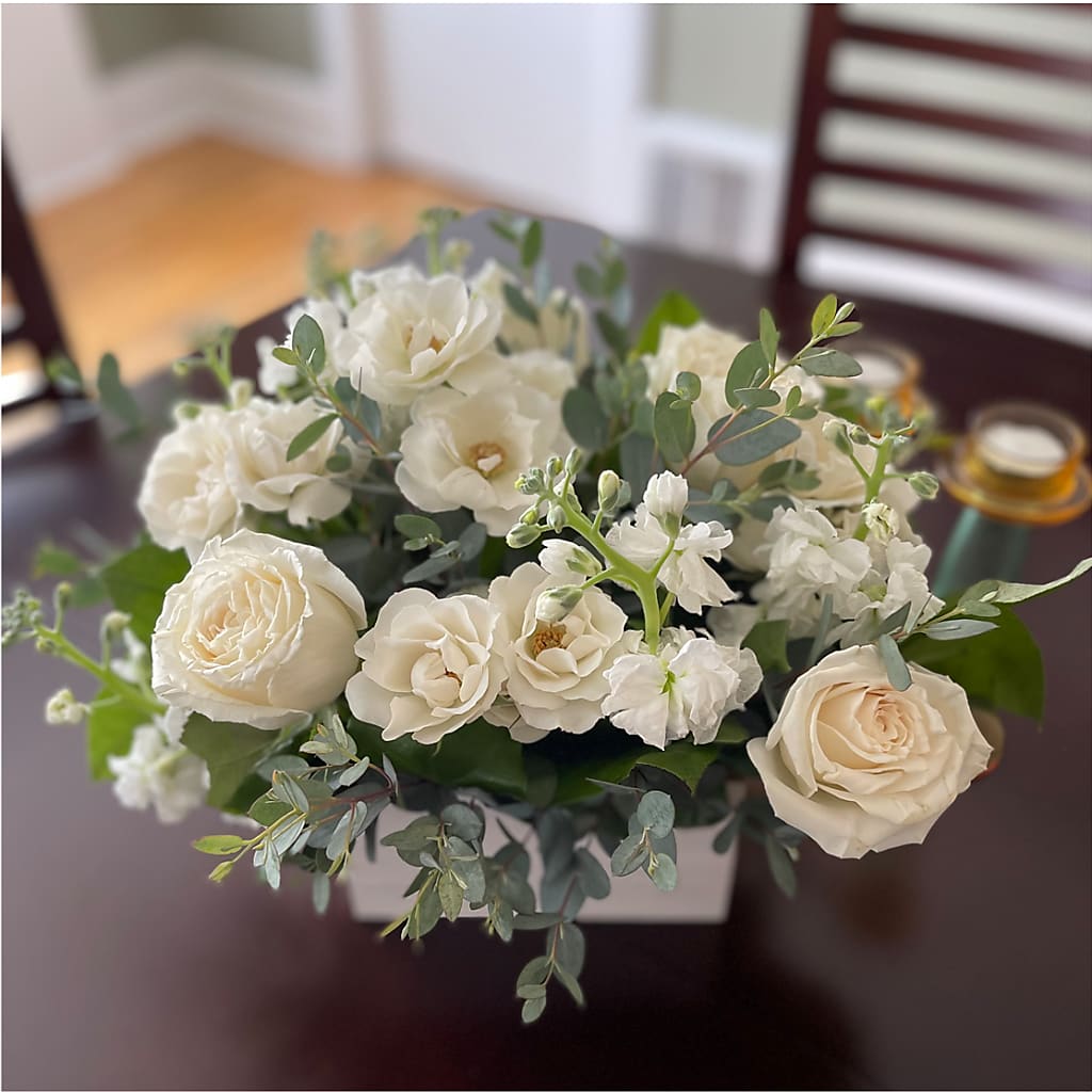Fresh Linen Box Bouquet –  Fairfield Florist, Fairfield CT