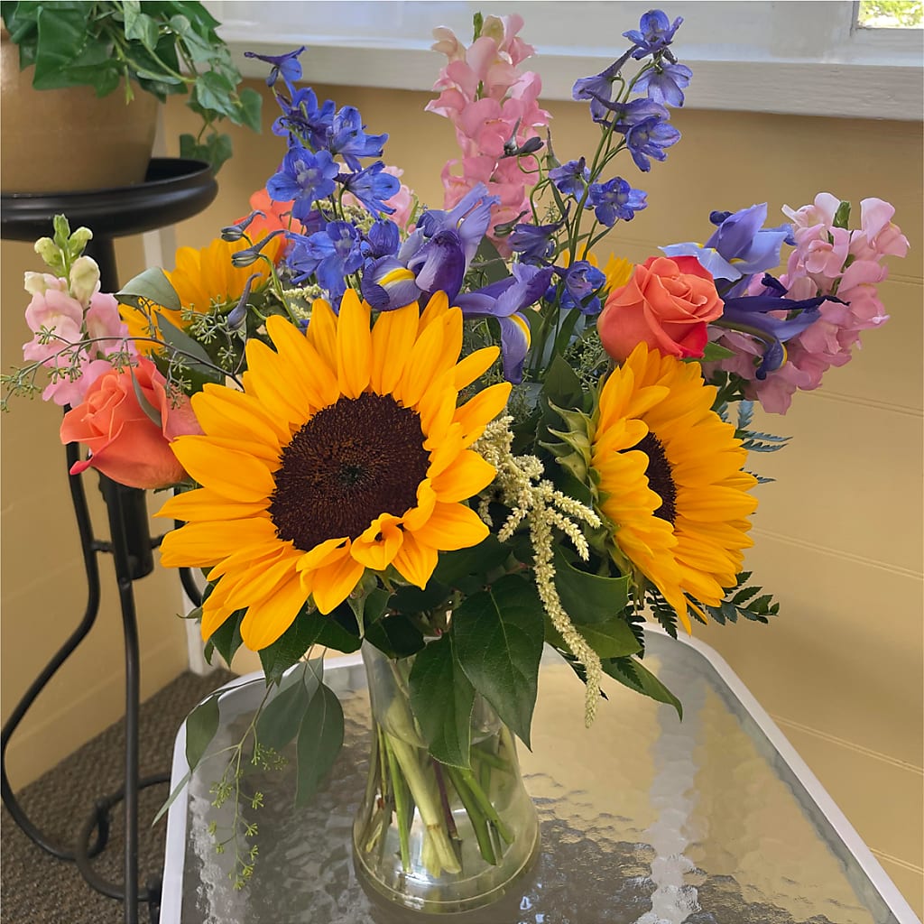 Rays of Life Bouquet –  Fairfield Florist, Fairfield CT