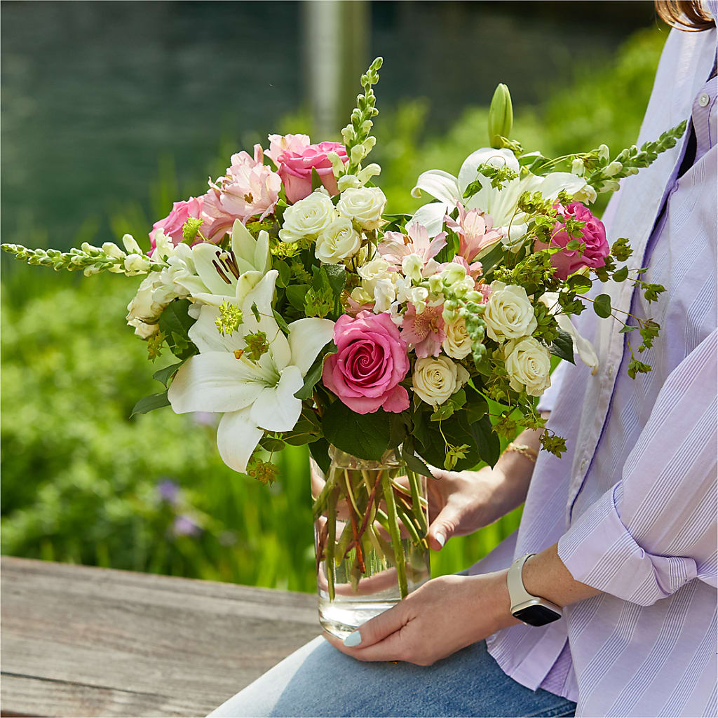Fondly Bouquet –  Fairfield Florist, Fairfield CT