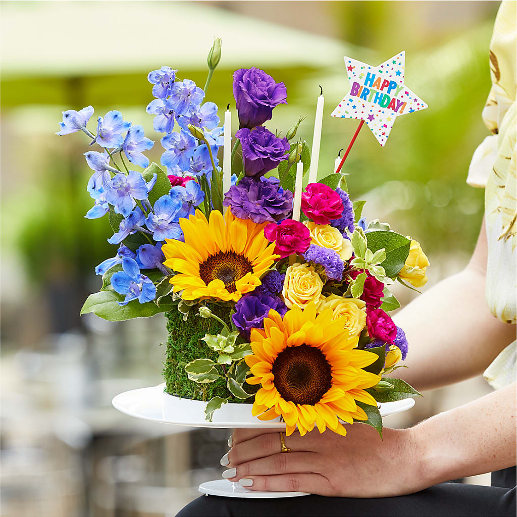Star of the Day Floral Cake –  Fairfield Florist, Fairfield CT